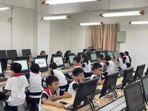 科技校園行 上?！p減’政策下Python編程融入新黃浦實驗學校課后服務